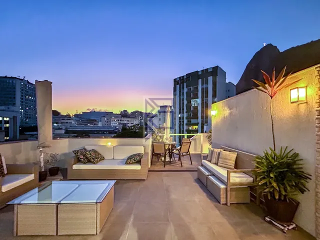 Imagem 1: Imponente cobertura de 4 quartos com vista para o Cristo no Humaitá, Rio de Janeiro-RJ