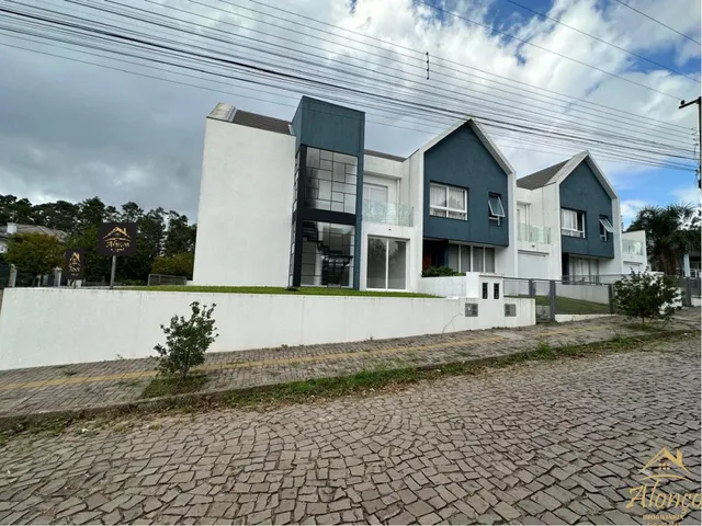 Imagem: Sobrado à venda de ESQUINA com três suítes
