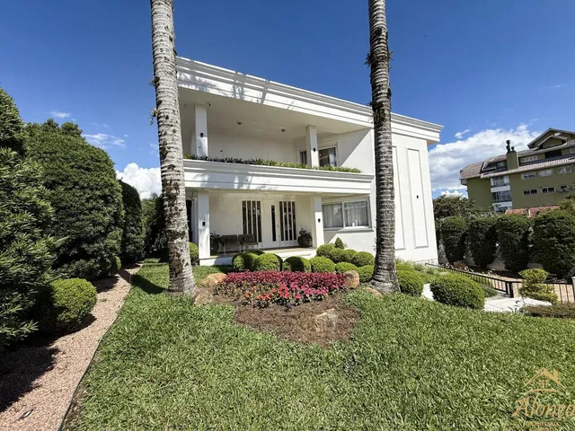Imagem 3: Deslumbrante casa à venda com quatro suítes, no Centro de Nova Petrópolis RS!