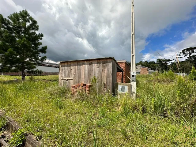 Imagem 3: Casa plana à venda em construção com dois dormitórios, sendo um uma suíte, no bairro
