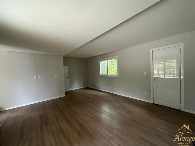 Imagem 16: Sobrado com três dormitórios sendo uma suíte. Bairro Recanto do Sossego, Nova