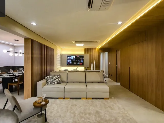 Imagem: O apartamento possui 4 Dormitórios, 2 Suítes, 3 Banheiros