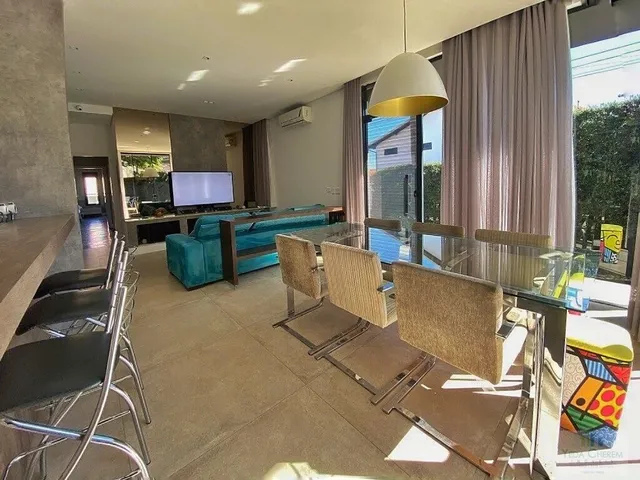 Imagem 6: Casa Alto Padrão à Venda, 188 m² Construídos, Semi-mobiliada, 3 Dormitórios no Bom
