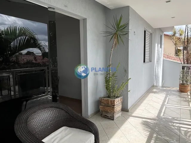 Imagem 2: Casa Alto Padrão | 4 Quartos - 1 Suite | 5 Banhos | 6 Vagas