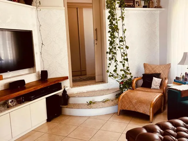 Imagem 13: Casa Sobrado com Piscina e Amplo Terreno