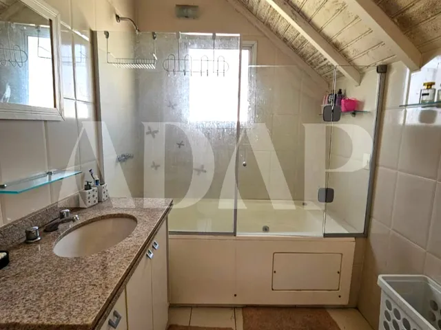 Imagem 2: Casa com 4 Suítes, Sótão e Amplo Terreno - Recreio dos Bandeirantes