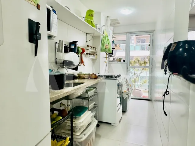 Imagem 4: Apartamento de 3 Quartos com Suíte e 2 Vagas de Garagem À Venda em Vargem Pequena, Rio de Janeiro-Rj