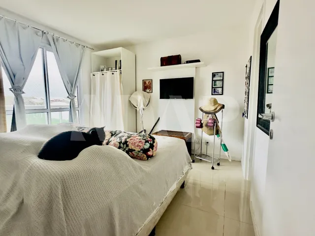 Imagem 3: Apartamento de 3 Quartos com Suíte e 2 Vagas de Garagem À Venda em Vargem Pequena, Rio de Janeiro-Rj