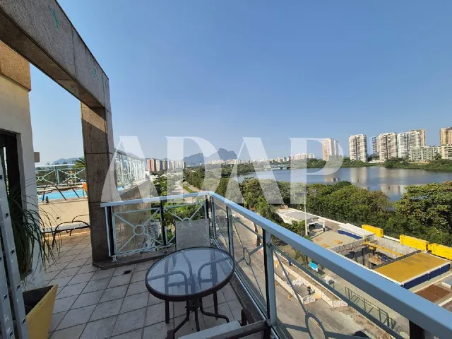 Imagem 7: Cobertura Duplex na Barra da Tijuca - 5 Quartos, 2 Suítes, 3 Salas, 6 Banheiros, 3 Vagas