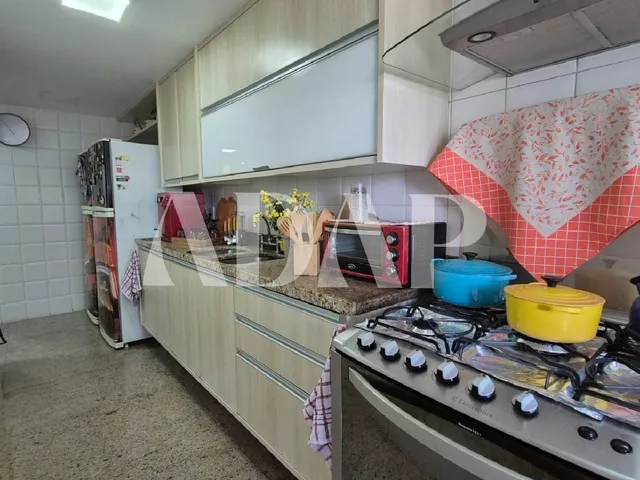 Imagem 14: Cobertura Duplex na Barra da Tijuca - 5 Quartos, 2 Suítes, 3 Salas, 6 Banheiros, 3 Vagas