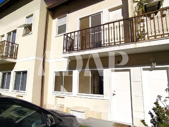 Imagem: Casa em Condomínio à Venda em Rio de Janeiro-RJ