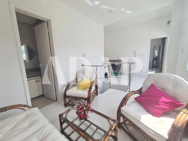 Imagem 3: Cobertura duplex 174 m². 2 vagas, 3 quartos sendo 2 suítes, salas, 5 banheiros no