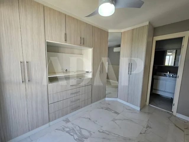Imagem 8: Apartamento todo reformado na Barra da Tijuca com 2 Quartos e 2 Suítes - 82m² - Rio de