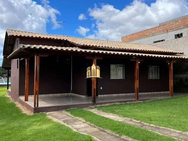 Imagem: A fazenda possui 3 Dormitórios, 1 Suíte, 1 Banheiro,