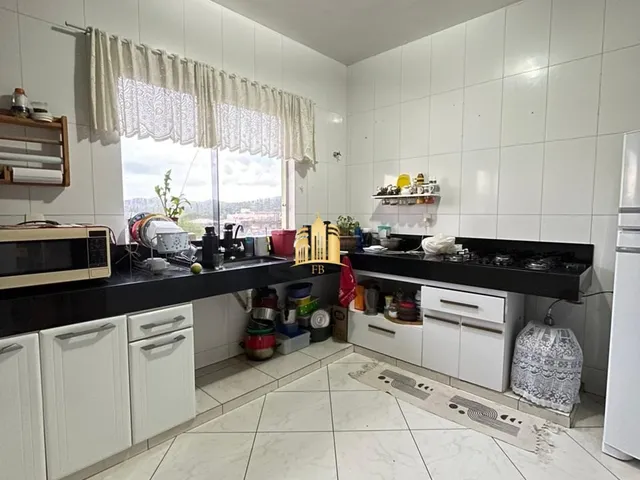 Imagem 11: Complexo Imobiliário Centro Esmeraldas ? 2 Lojas + 2 Apartamentos, 465m² Construídos ?