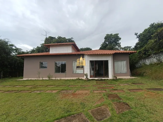 Imagem 5: Sítio à Venda Condomínio Nosso Rancho: 5.000m², Fundo para Lagoa e 3 Suítes!