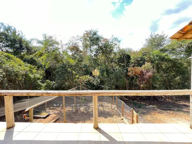 Imagem 8: Sítio de 5.500m² à Venda no Condomínio Nosso Rancho - 3 Quartos, Suíte e Ampla Sala