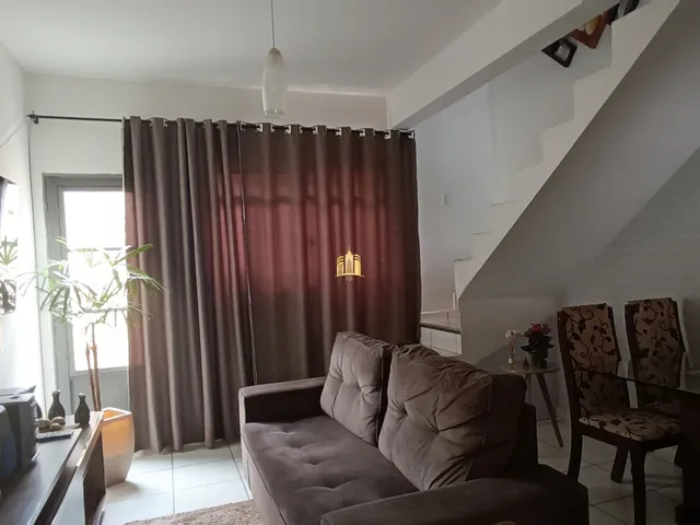 Imagem 2: Casa à venda em Esmeraldas-MG, bairro São Pedro, 2 quartos, 1 sala, 1 banheiro, 2 vagas