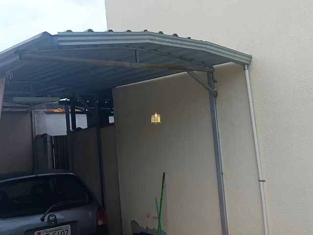 Imagem 5: Casa à venda em Esmeraldas-MG, bairro São Pedro, 2 quartos, 1 sala, 1 banheiro, 2 vagas