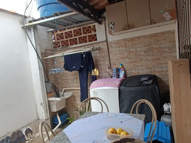 Imagem 11: Casa à venda em Esmeraldas-MG, bairro São Pedro, 2 quartos, 1 sala, 1 banheiro, 2 vagas