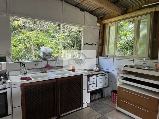 Imagem 15: Sítio com 3.513 m², casa com 2 quartos, amplo rancho, frente para o asfalto