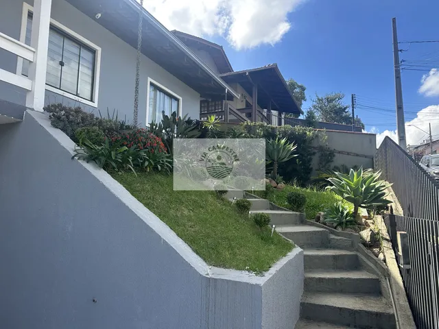 Imagem 2: Residencia com 3 dormitorios, lugar alto, terreno grande e peças amplas