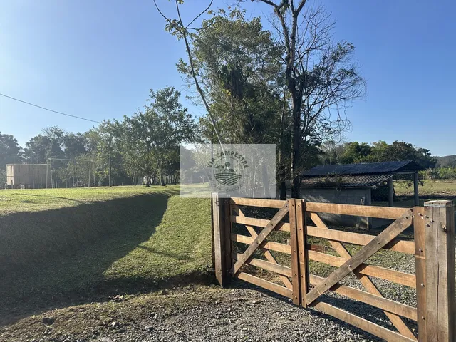 Imagem 3: Sítio com 20.000 m², com uma linda residencia, frente para o asfalto, escriturada, em