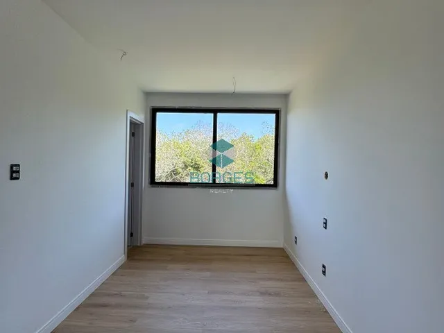 Imagem 6: Casa de luxo à venda com 8 suítes, piscina, espaço gourmet e clube completo no