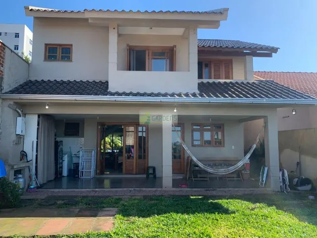 Imagem: Casa em Excelente Localização, 03 Dormitórios