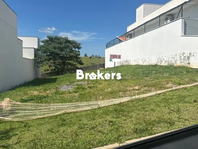 Imagem: O terreno possui 250m² de Área Privada e está localizado