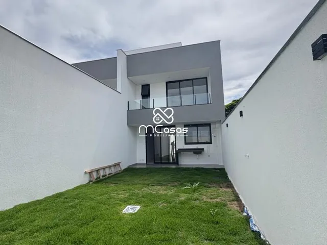Imagem 14: Casa Geminada Moderna com 160 m², Projeto Sofisticado e Sustentável no Bairro Espírito