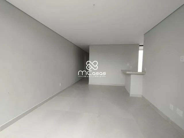 Imagem 3: Casa à venda em Betim, Espírito Santo, com área construída de 140m² e varanda