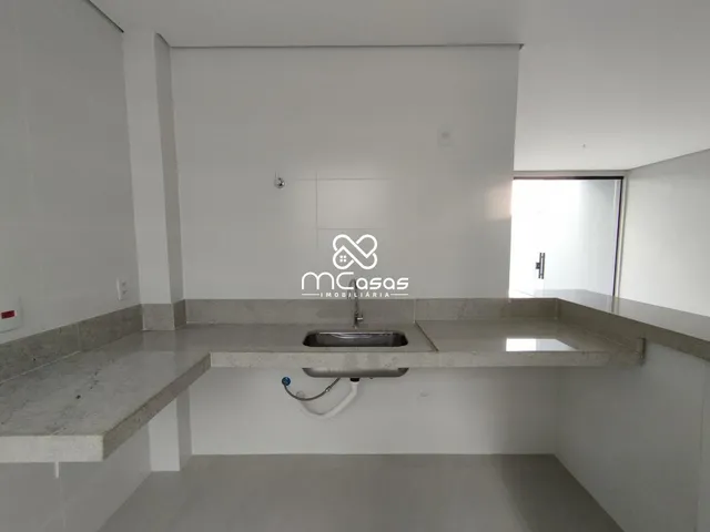 Imagem 9: Casa à venda em Betim, Espírito Santo, com área construída de 140m² e varanda