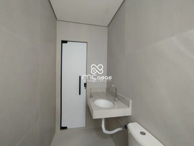 Imagem 15: Casa à venda em Betim, Espírito Santo, com área construída de 140m² e varanda