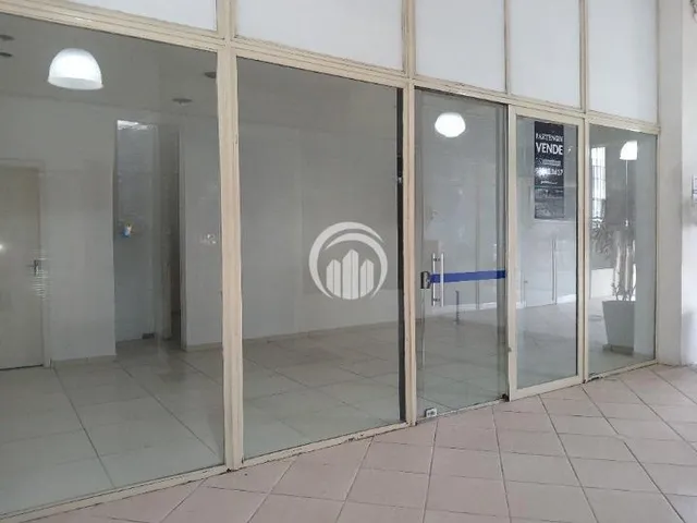 Imagem 1: SALA COMERCIAL Loja com 1 banheiro