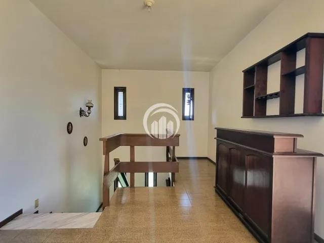 Imagem 12: Casa de 2 pavimentos com amplo terreno