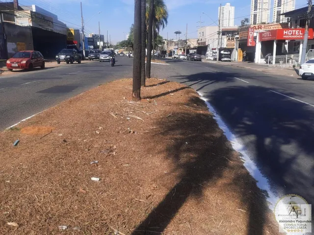 Imagem 2: Imóvel Comercial para Venda em Goiânia, Setor Aeroporto, 3 Dormitórios, 1 Banheiro, 4 Vagas