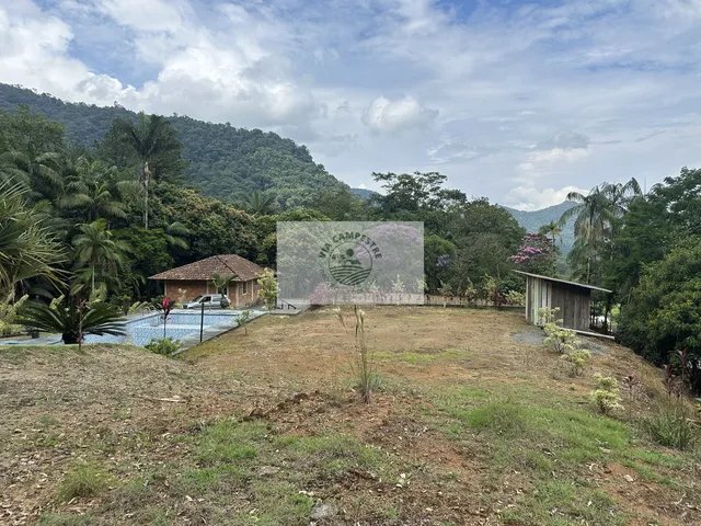 Imagem 11: Sítio com 22.500 m² na Estrada Bonita, com dois chalés, uma casa, piscina