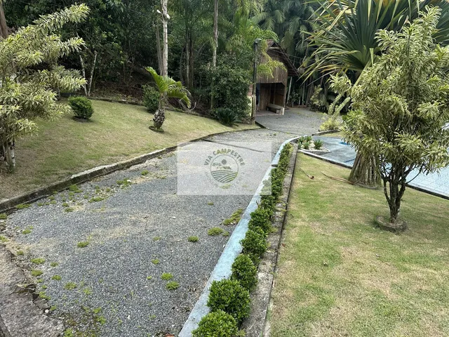 Imagem 14: Sítio com 22.500 m² na Estrada Bonita, com dois chalés, uma casa, piscina