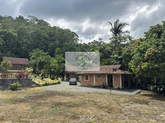 Imagem 10: Sítio com 22.500 m² na Estrada Bonita, com dois chalés, uma casa, piscina