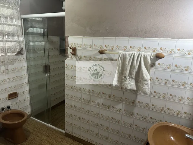 Imagem 15: Residencia de esquina, com amplo apelo comercial, com riacho nos fundos, escriturada