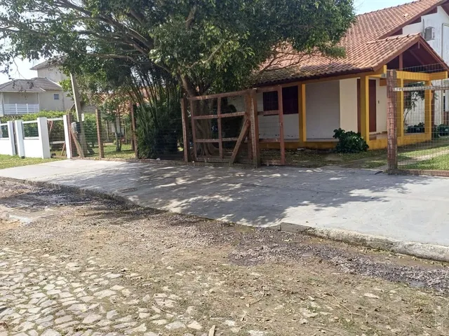 Imagem 3: Casa ampla à venda no centro de Imbé!