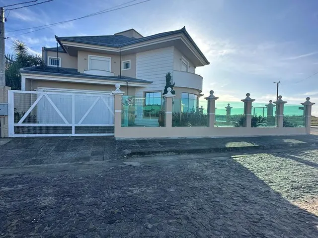 Imagem 5: Casa Beira Mar em Tramandaí - Alto padrão, 5 suítes e piscina aquecida!!!