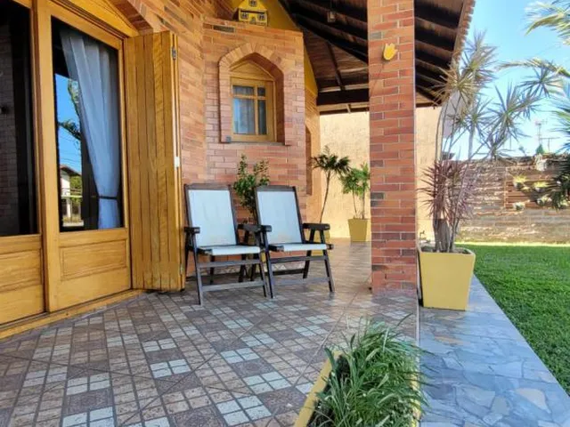 Imagem 2: Linda Casa com Piscina e Salão de Festas em Tramandaí no Centro proximo ao mar