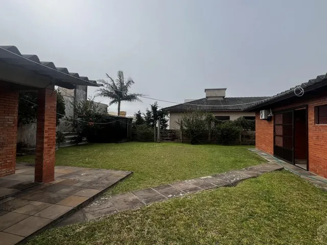 Imagem 15: Casa de praia em amplo terreno à venda em Xangri-lá com Churrasqueira e Poço Artesiano