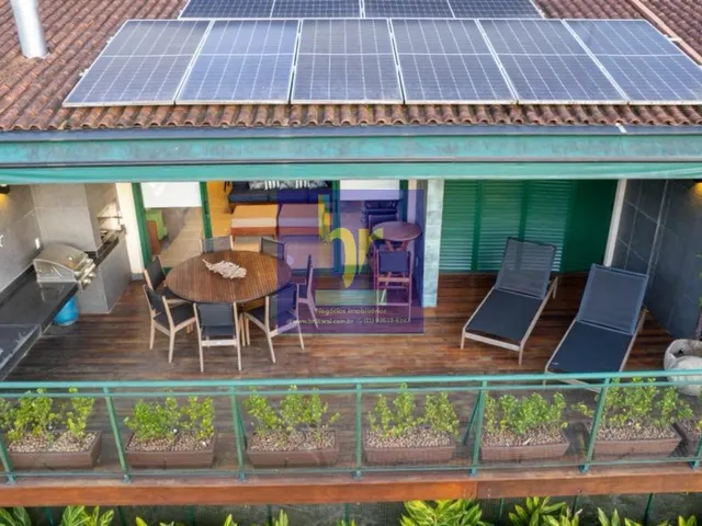 Imagem: Casa de Luxo À Venda em Condomínio na