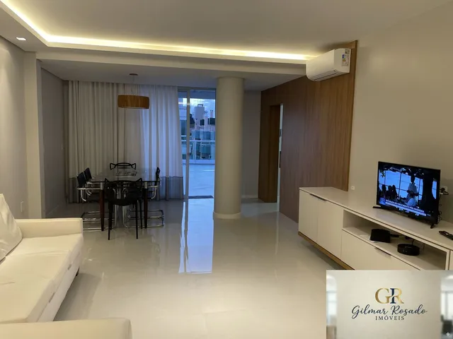 Imagem: O apartamento possui 6 Dormitórios, 1 Suíte, 2 Banheiros,