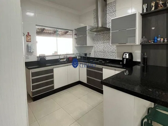 Imagem 6: Casa à Venda com Piscina no Parque Brasília - Anápolis GO