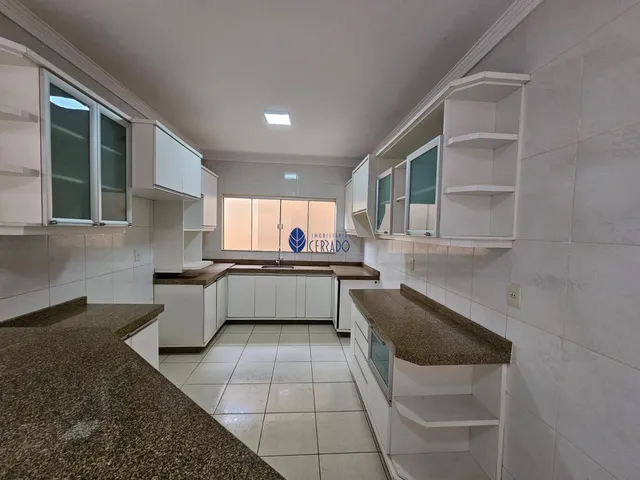 Imagem 12: Casa com 3 Quartos à Venda no Centro - Anápolis