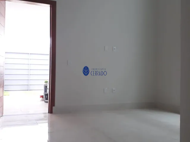 Imagem 2: Casa à Venda com 3 Quartos no Bairro Parque Brasília